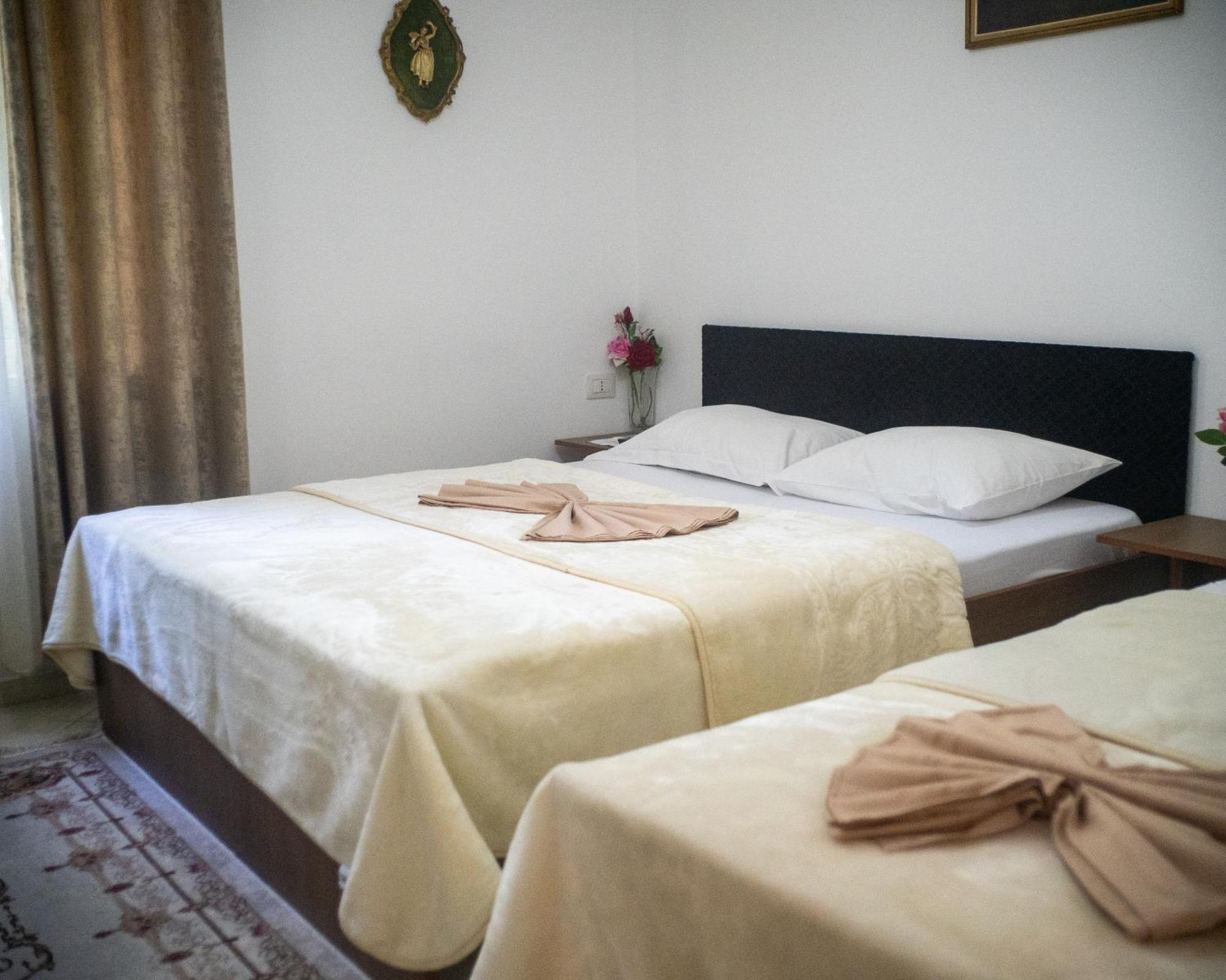 Skrapari Hotel Zhaban